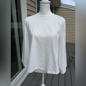 Tuckernuck Women’s White quarter Sleeve Crewneck Top